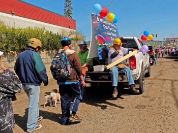 community-event-may-day-parade-013